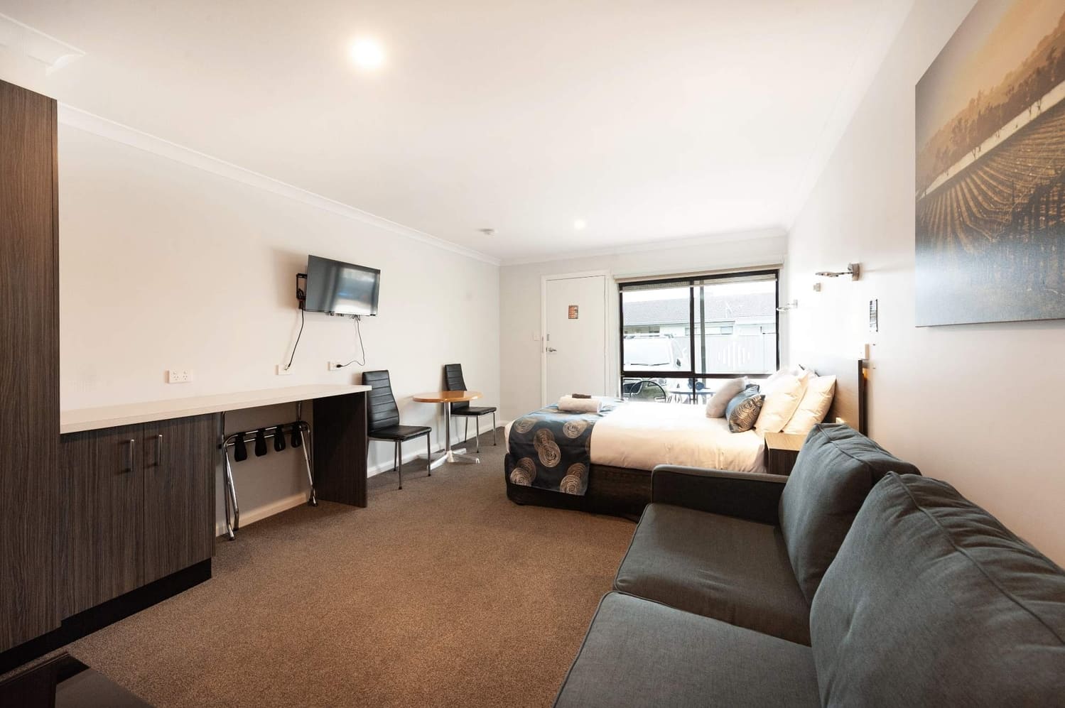 supreme queen room
