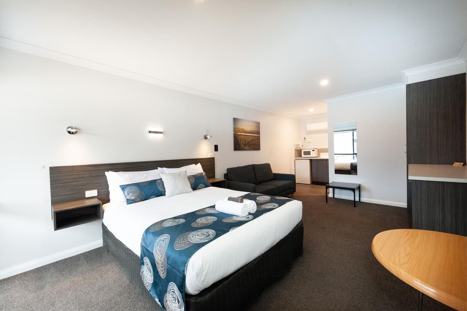 supreme queen room